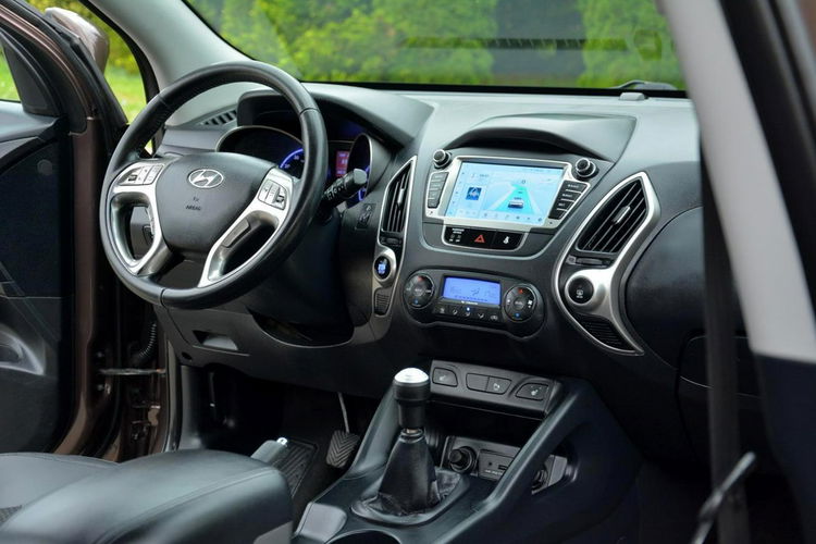 Hyundai ix35 2.0(163KM) Premium Skóry Navi Kamera Parktronic Hak zdjęcie 19