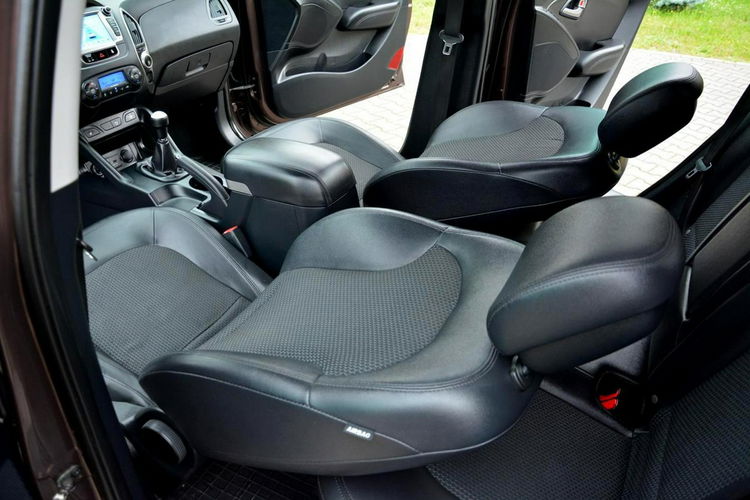 Hyundai ix35 2.0(163KM) Premium Skóry Navi Kamera Parktronic Hak zdjęcie 22