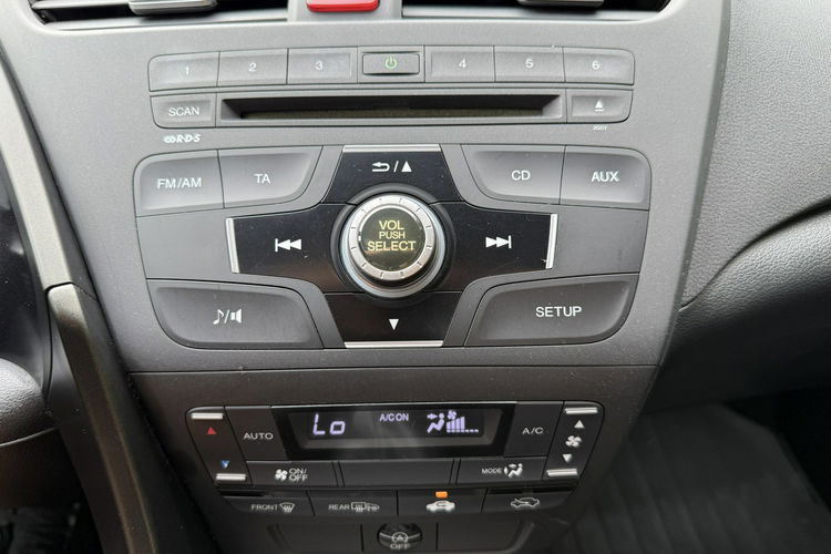 Honda Civic 1.8 V TEC Zadbana Serwisowana z bardzo niskim przebiegiem zdjęcie 20