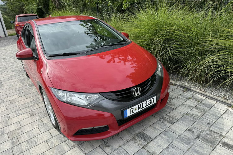 Honda Civic 1.8 V TEC Zadbana Serwisowana z bardzo niskim przebiegiem zdjęcie 27
