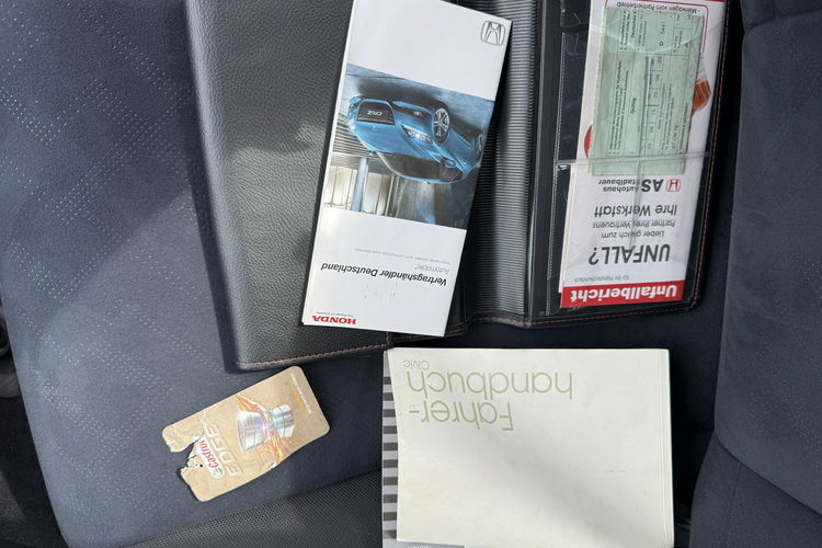 Honda Civic 1.8 V TEC Zadbana Serwisowana z bardzo niskim przebiegiem zdjęcie 31