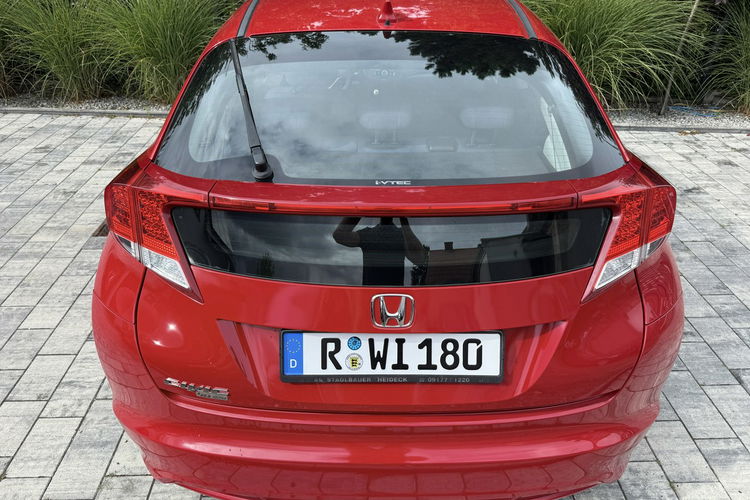 Honda Civic 1.8 V TEC Zadbana Serwisowana z bardzo niskim przebiegiem zdjęcie 35