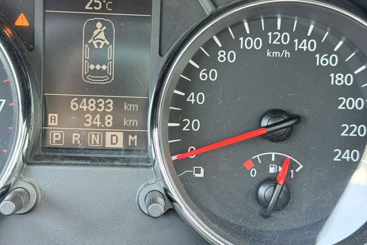 Nissan Qashqai Zadbany Bezwypadkowy Niski oryginalny przebieg zdjęcie 16