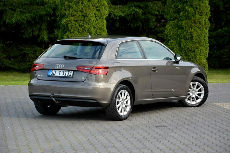 Audi A3 1.6TDI(105KM) bi-xenon Ledy Navi Parktronic Klimatronik Alu16" zdjęcie 14