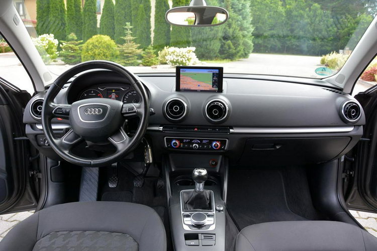 Audi A3 1.6TDI(105KM) bi-xenon Ledy Navi Parktronic Klimatronik Alu16" zdjęcie 24