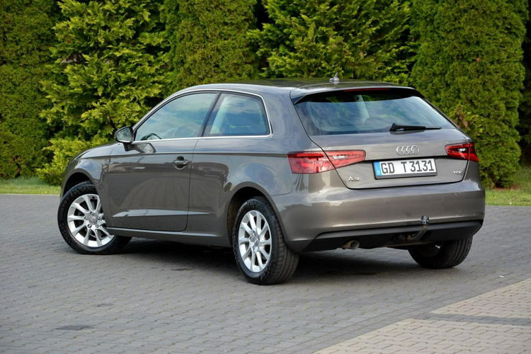 Audi A3 1.6TDI(105KM) bi-xenon Ledy Navi Parktronic Klimatronik Alu16" zdjęcie 6