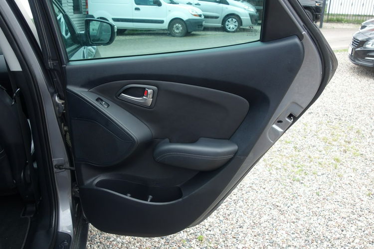 ix35 Hyundai IX35 2012 1.7 diesel 115km niski przebieg bezwypadkowy zdjęcie 14