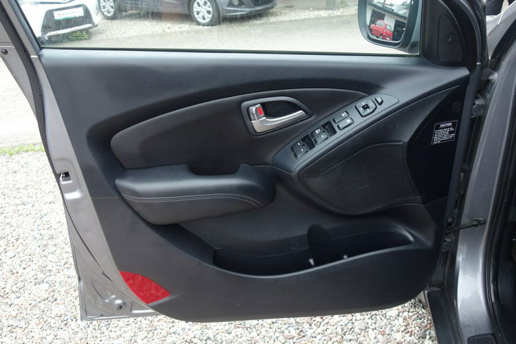 ix35 Hyundai IX35 2012 1.7 diesel 115km niski przebieg bezwypadkowy zdjęcie 9