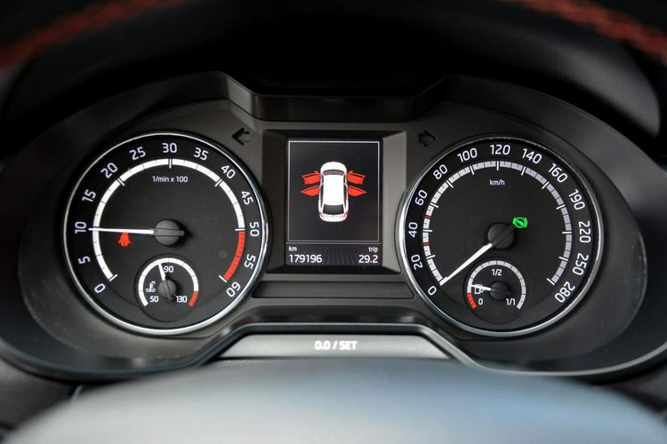 Skoda Octavia 2.0TDI(184KM)VRS Radar ACC Duża Navi Bi-Xenon Ledy Skóry 2xParkt Aso zdjęcie 30