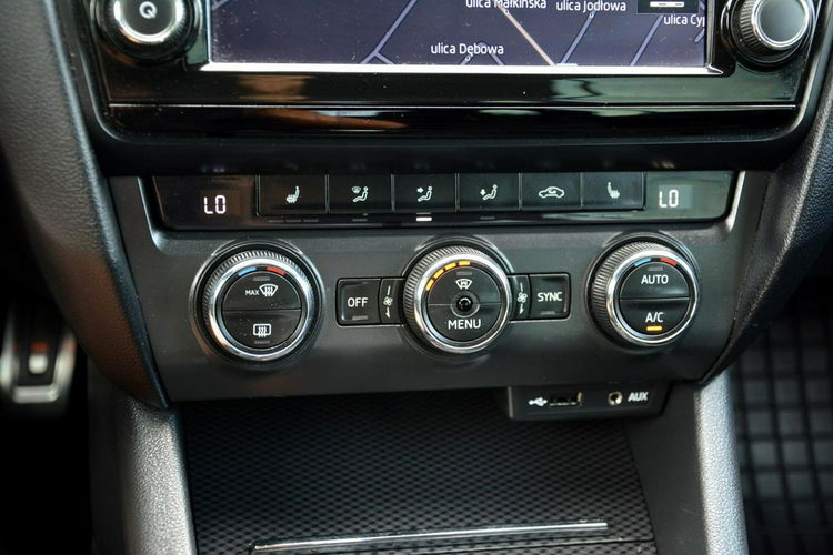 Skoda Octavia 2.0TDI(184KM)VRS Radar ACC Duża Navi Bi-Xenon Ledy Skóry 2xParkt Aso zdjęcie 32