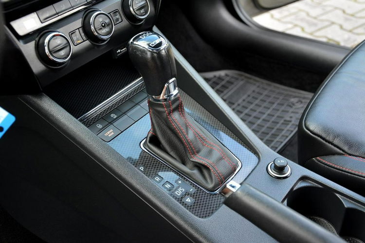 Skoda Octavia 2.0TDI(184KM)VRS Radar ACC Duża Navi Bi-Xenon Ledy Skóry 2xParkt Aso zdjęcie 34