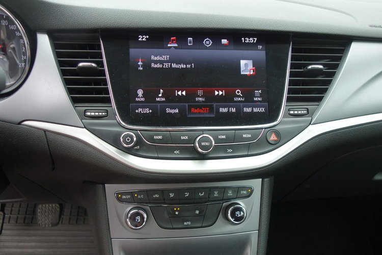 Astra Opel Astra Sports Tourer z 2017 roku z silnikiem 1.6 (1598 cm³) zdjęcie 11