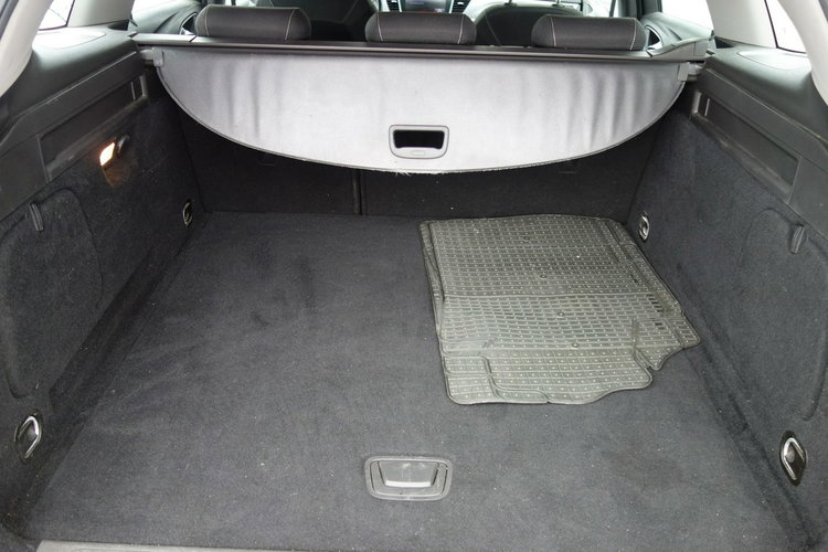 Astra Opel Astra Sports Tourer z 2017 roku z silnikiem 1.6 (1598 cm³) zdjęcie 6