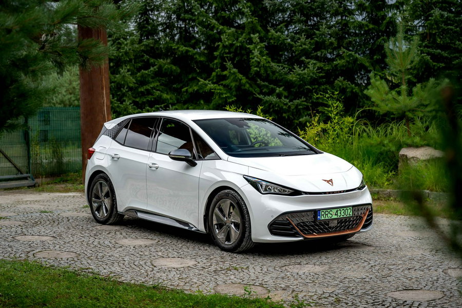 Born 204KM / Bogata wersja / Cupra Drive Profile/ Pompa Ciepła / Faktura zdjęcie 