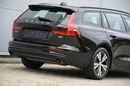 Volvo V60 Czarne Zarejestrowane 2.0B3 Mild Hybrid Serwis As.pasa Czytanie znaków zdjęcie 14