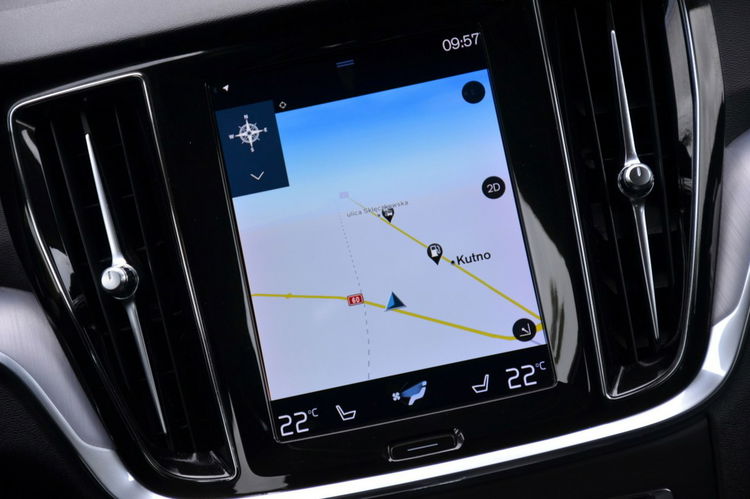 Volvo V60 Czarne Zarejestrowane 2.0B3 Mild Hybrid Serwis As.pasa Czytanie znaków zdjęcie 32