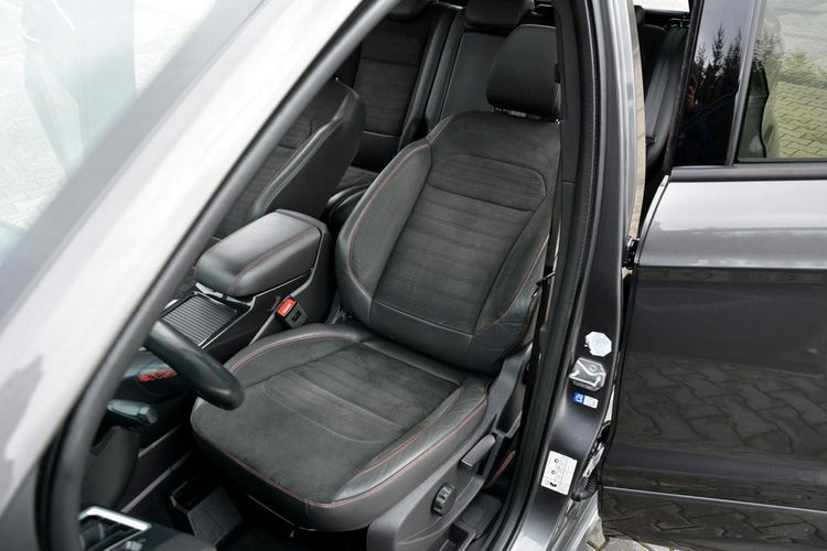 Kuga 105 tys km Lift ST-Line Navi Ledy Skóry El. klapa ParkAssist ASO FORD zdjęcie 21