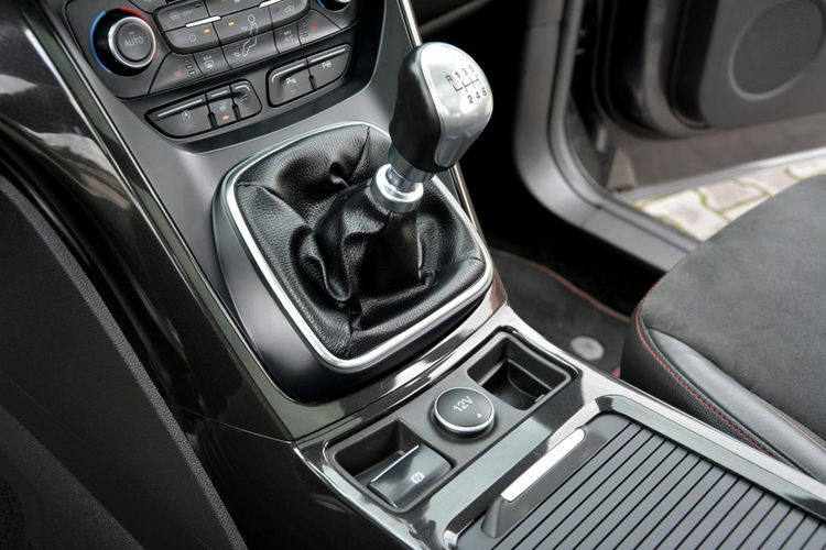 Kuga 105 tys km Lift ST-Line Navi Ledy Skóry El. klapa ParkAssist ASO FORD zdjęcie 32