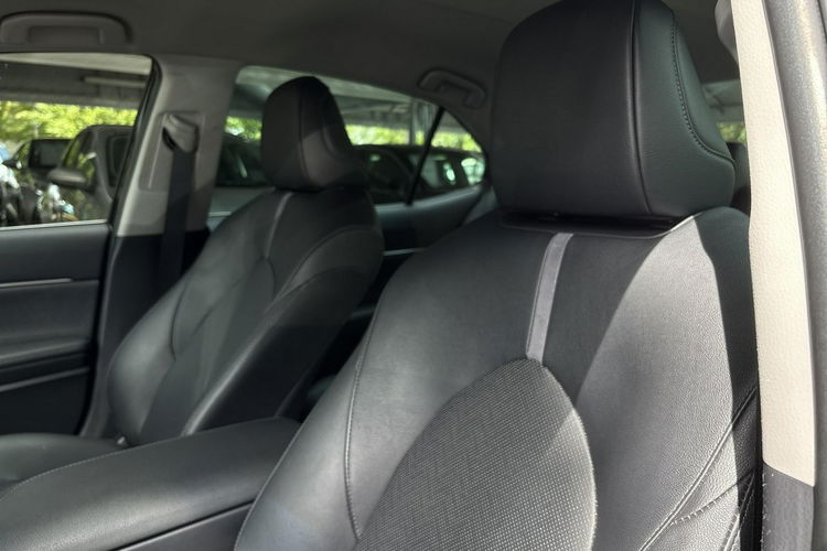 Toyota Camry 2.5 HSD 218KM EXECUTIVE, gwarancja, FV23% zdjęcie 34