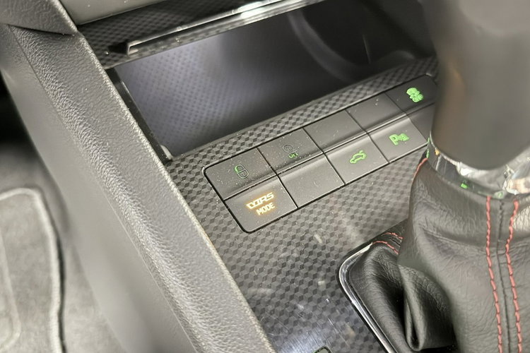 Skoda Octavia 2.0TDI 184KM RS CHALLENGE DSG VRS Mode Navi Bi-Xenon zdjęcie 18