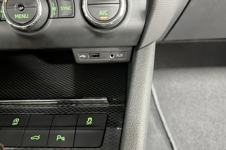 Skoda Octavia 2.0TDI 184KM RS CHALLENGE DSG VRS Mode Navi Bi-Xenon zdjęcie 23