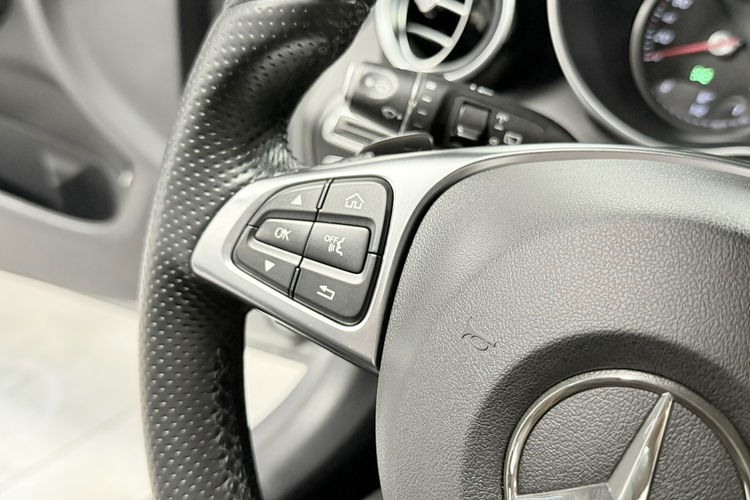 Mercedes C 250 2.2CDi 204KM AMG line Dach panoramiczny 4MATIC Keyless COMAND zdjęcie 29