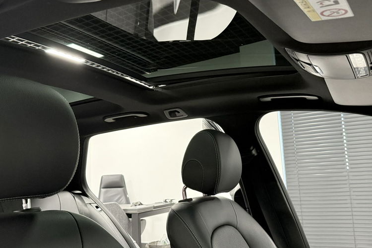 Mercedes C 250 2.2CDi 204KM AMG line Dach panoramiczny 4MATIC Keyless COMAND zdjęcie 38