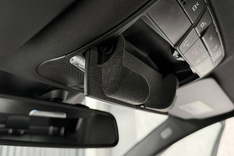 Mercedes C 250 2.2CDi 204KM AMG line Dach panoramiczny 4MATIC Keyless COMAND zdjęcie 49