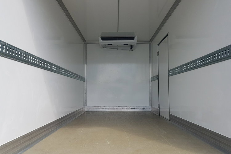 Volkswagen Crafter 3.140 MAN TGE 8EP CHŁODNIA AGREGAT 4.20x2.10x2.20 IZOTERMA GRZANIE zdjęcie 25