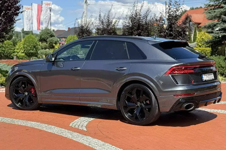 Audi rs-q8 zdjęcie 9