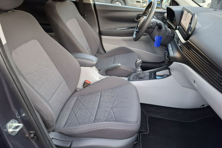 Hyundai Bayon Unikatowy. Benzyna / Hybryda. Manual. Niski, Oryginalny Przebieg. zdjęcie 21
