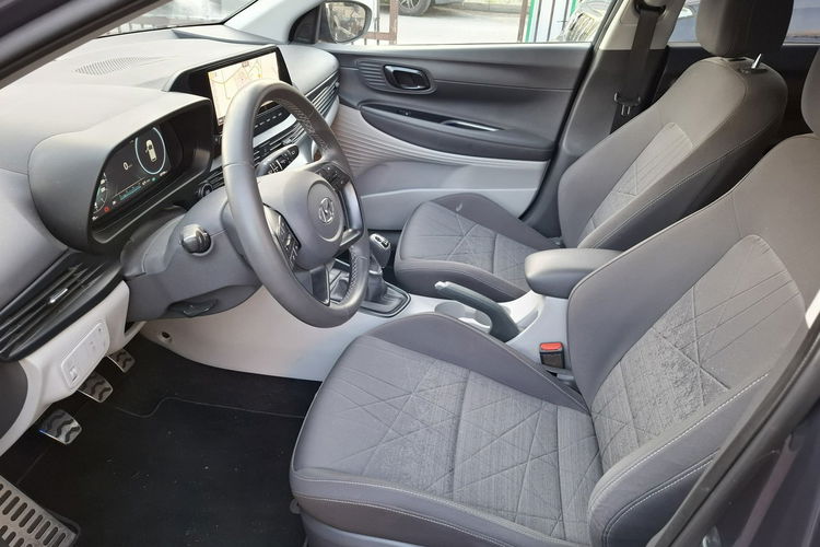 Hyundai Bayon Unikatowy. Benzyna / Hybryda. Manual. Niski, Oryginalny Przebieg. zdjęcie 25