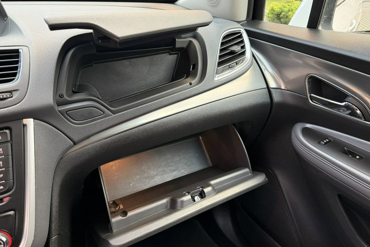 Opel Mokka 4x4 . Kamera cof. Navi. Klimatronik zdjęcie 20