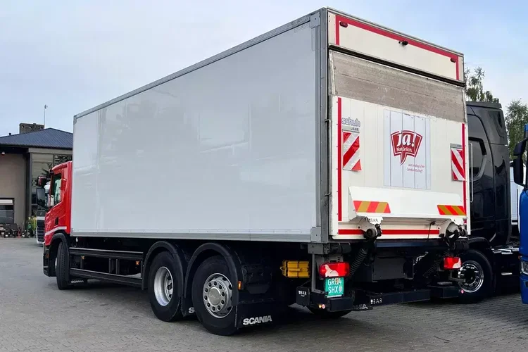 P360 scania po kontrakcie złotym idealny stan chłodnia mroźnia T-1000R 370Tkm 6x2/4 zdjęcie 10