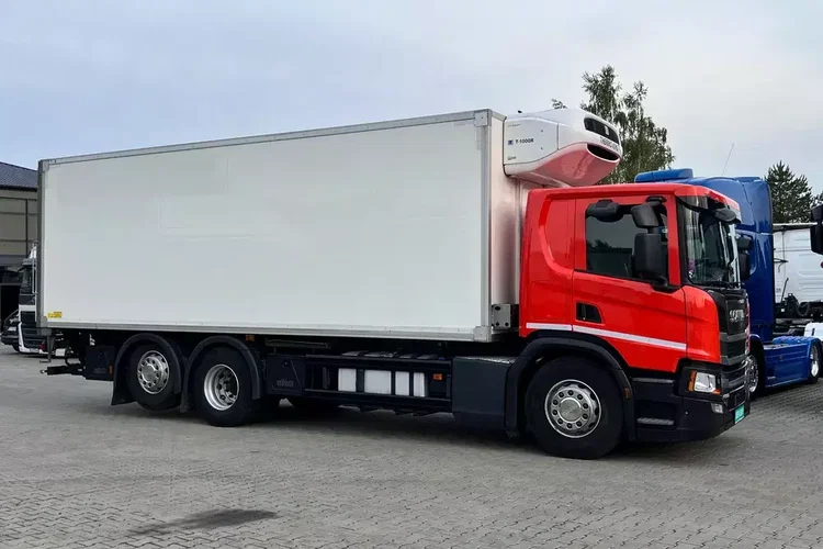 P360 scania po kontrakcie złotym idealny stan chłodnia mroźnia T-1000R 370Tkm 6x2/4 zdjęcie 3