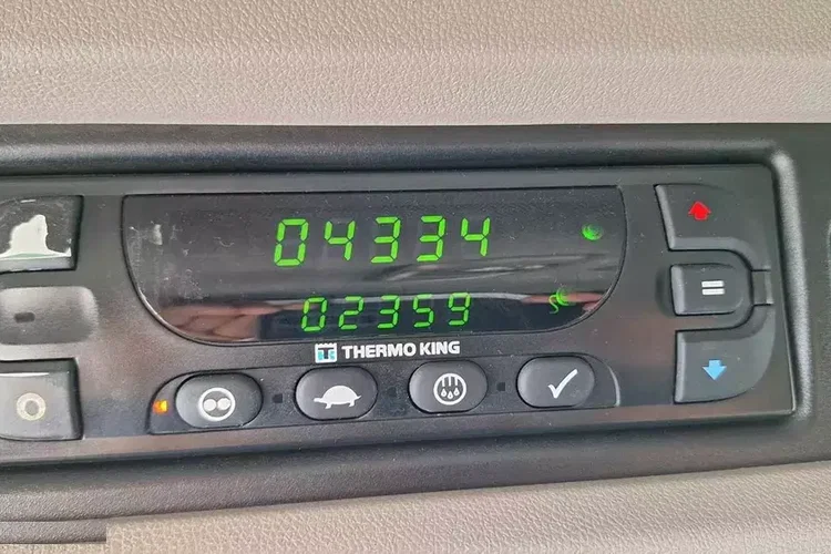 P360 scania po kontrakcie złotym idealny stan chłodnia mroźnia T-1000R 370Tkm 6x2/4 zdjęcie 37