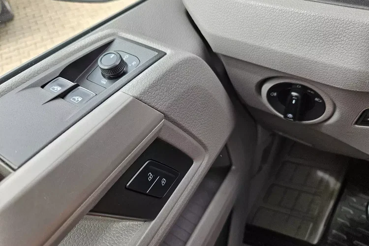 Volkswagen Crafter L3H2 74999zł NETTO 2.0 TDi/140KM zdjęcie 21