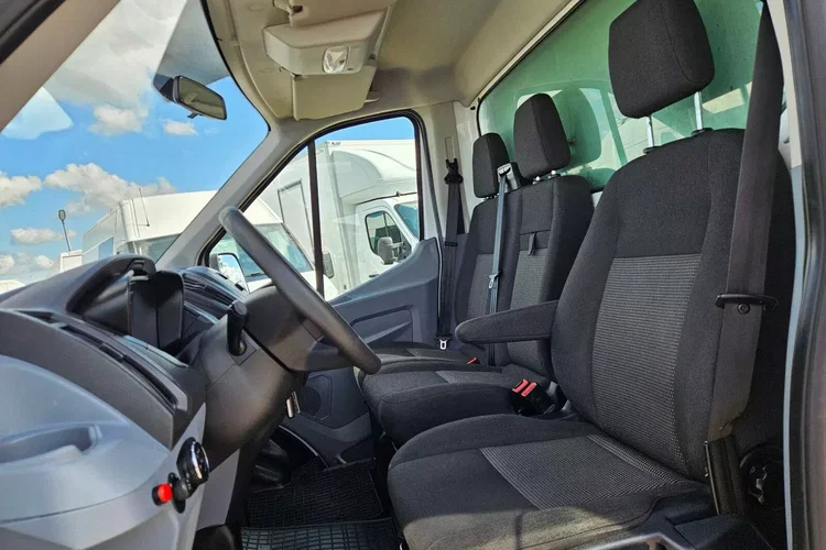 Ford transit Kontener 8 ePAL 69999zł NETTO 2.0 TdCi/131KM zdjęcie 17