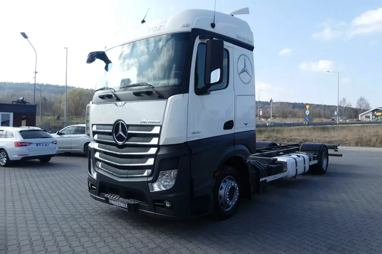 Mercedes ACTROS MP4 1836 / BDF / AUTOMAT / POD ZABUDOWĘ / zdjęcie 3