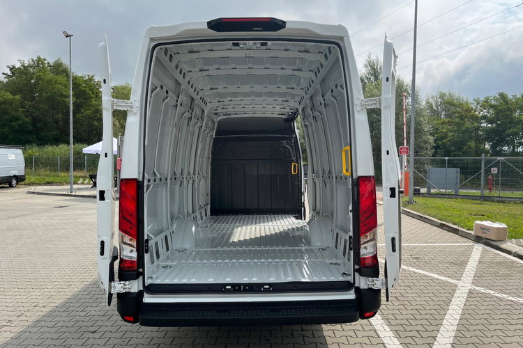 IVECO Daily 35S18H V zdjęcie 13