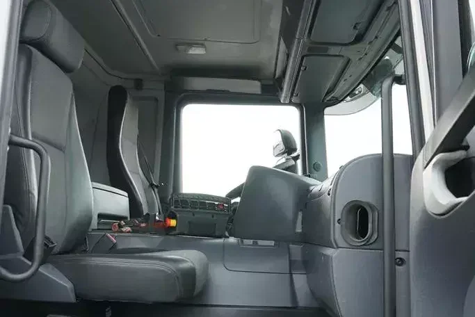 Scania P 320 / 6 X 2 / SKRZYNIOWY + HDS / HIAB 211 EP - 5 / OŚ SKRĘTNA / WYS. 14 M zdjęcie 10