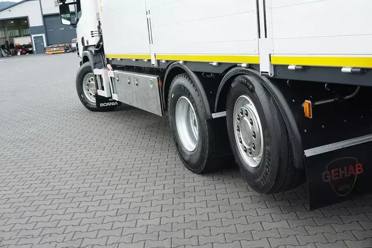 Scania P 320 / 6 X 2 / SKRZYNIOWY + HDS / HIAB 211 EP - 5 / OŚ SKRĘTNA / WYS. 14 M zdjęcie 20