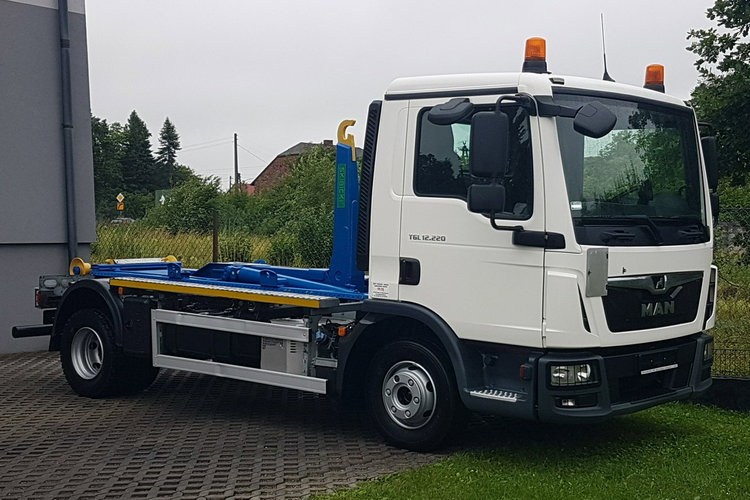 TGL 12.220 HAKOWIEC SKIBICKI 4x2 KLIMA DO KONTENERÓW MANUAL 12T POD KONTENER zdjęcie 33