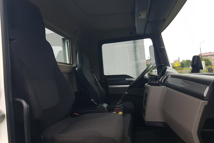 TGL 12.220 HAKOWIEC SKIBICKI 4x2 KLIMA DO KONTENERÓW MANUAL 12T POD KONTENER zdjęcie 10