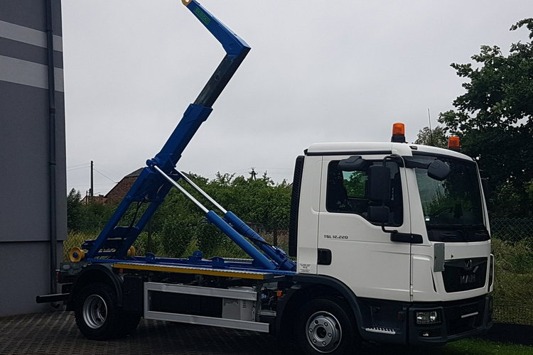 TGL 12.220 HAKOWIEC SKIBICKI 4x2 KLIMA DO KONTENERÓW MANUAL 12T POD KONTENER zdjęcie 2