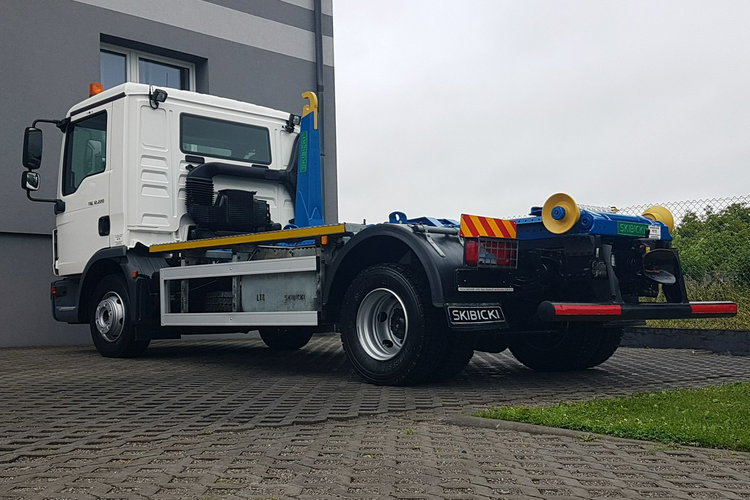 TGL 12.220 HAKOWIEC SKIBICKI 4x2 KLIMA DO KONTENERÓW MANUAL 12T POD KONTENER zdjęcie 28