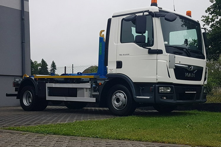 TGL 12.220 HAKOWIEC SKIBICKI 4x2 KLIMA DO KONTENERÓW MANUAL 12T POD KONTENER zdjęcie 30