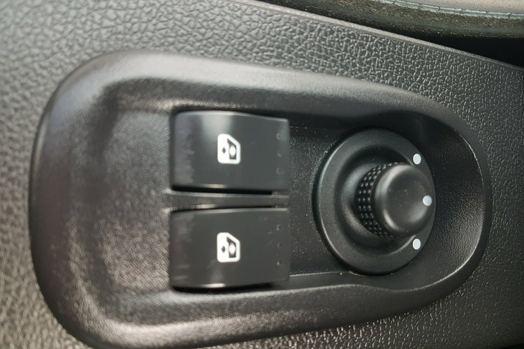 Renault Master KONTENER 8EP 4.21x2.23x2.22 KLIMA MANUAL KRAJOWY 6-BIEGÓW zdjęcie 9