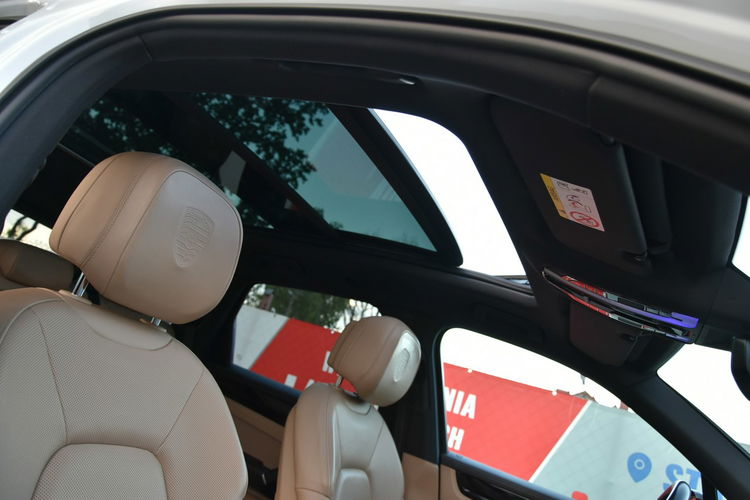 Porsche Cayenne 3.0 340KM 2019r. Salon FV23 4x4 Panorama LED Kamera360 HeadUp zdjęcie 15