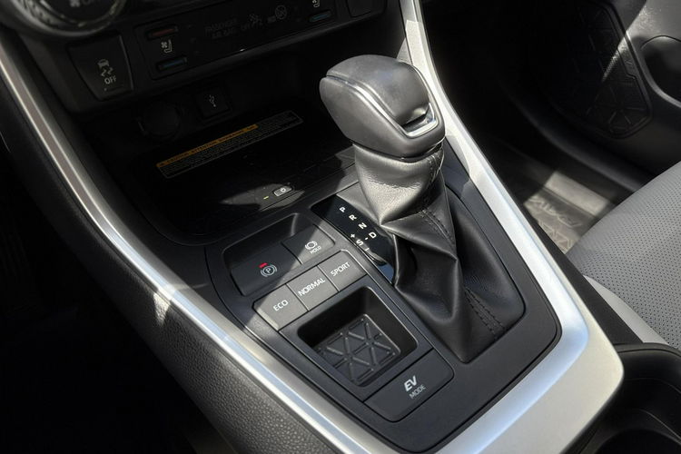 Toyota RAV-4 2.5 HSD EXECUTIVE, salon Polska, gwarancja, 4x2 zdjęcie 25